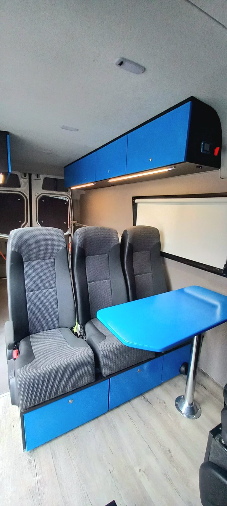 Mercedes Benz Sprinter 415 3665 - Camper personalizado