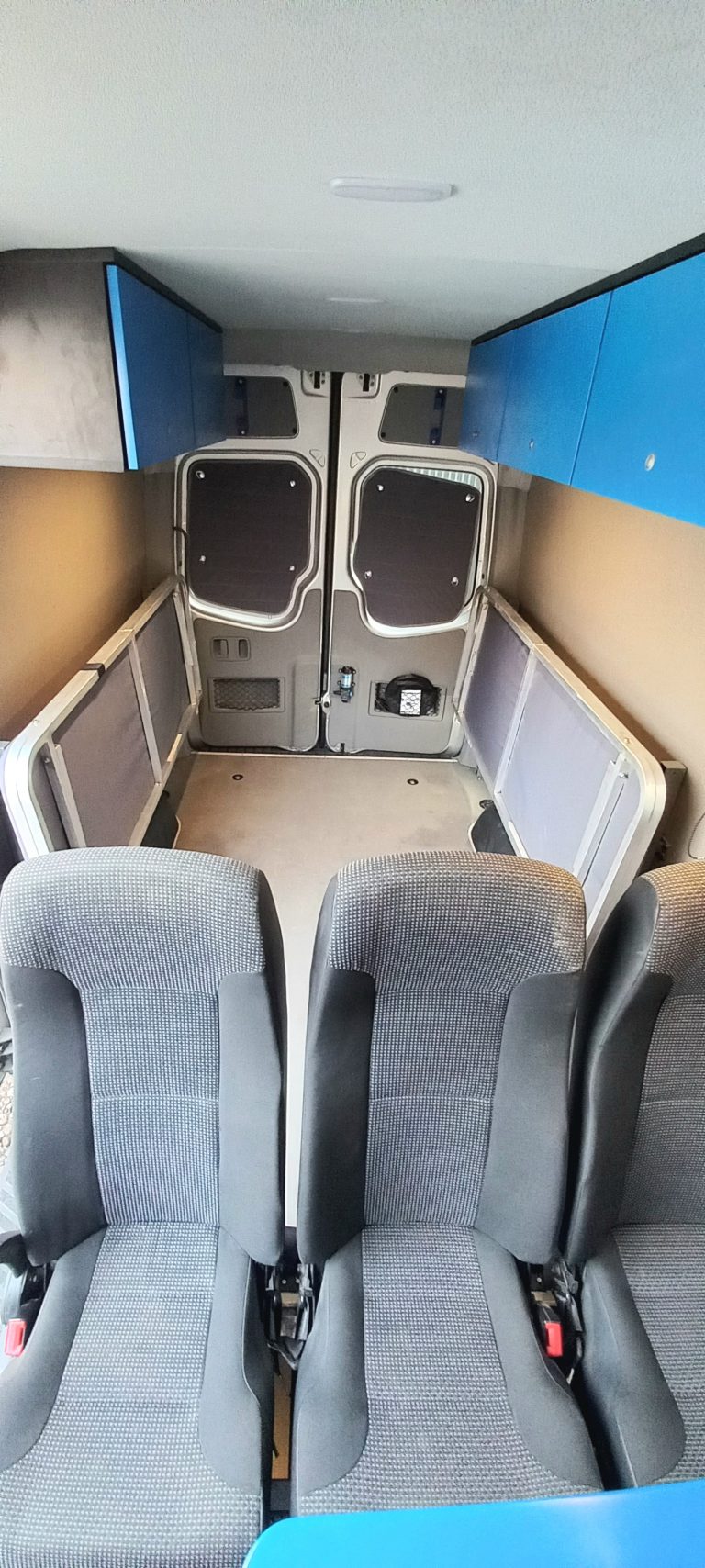 Mercedes Benz Sprinter 415 3665 - Camper personalizado